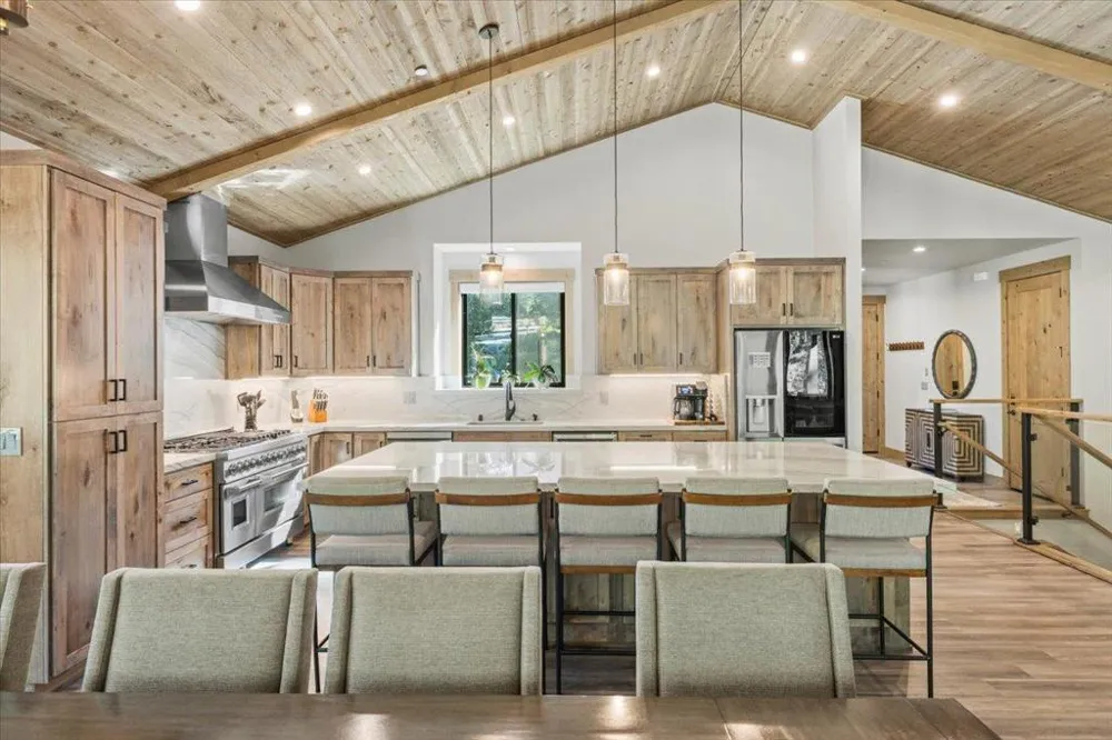 2366 Highlands Drive South Lake Tahoe, CA 96150
