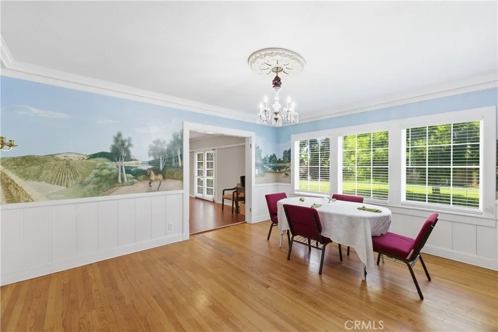 2132 Chester Bakersfield, CA 93304