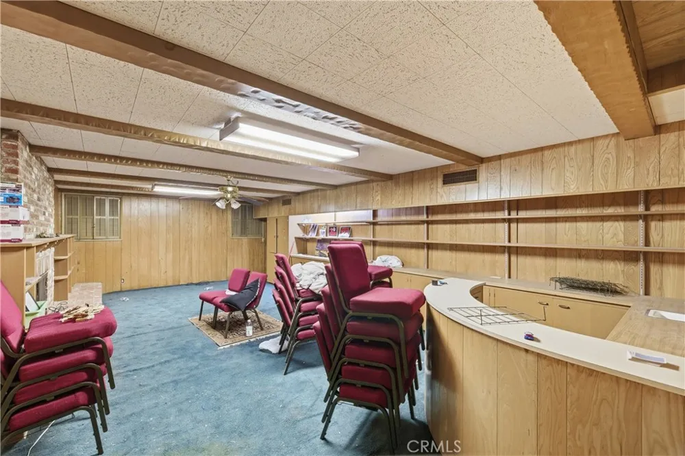 2132 Chester Bakersfield, CA 93304
