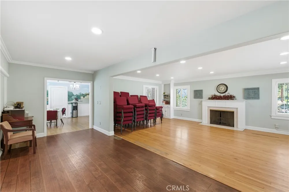 2132 Chester Bakersfield, CA 93304