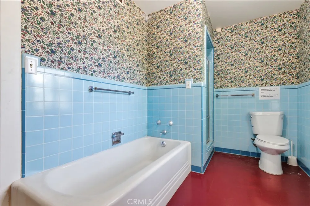2132 Chester Bakersfield, CA 93304