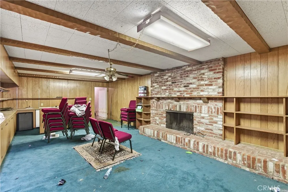 2132 Chester Bakersfield, CA 93304