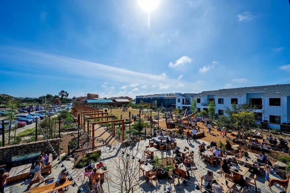 1101 Catania Ct #201 Encinitas, CA 92024