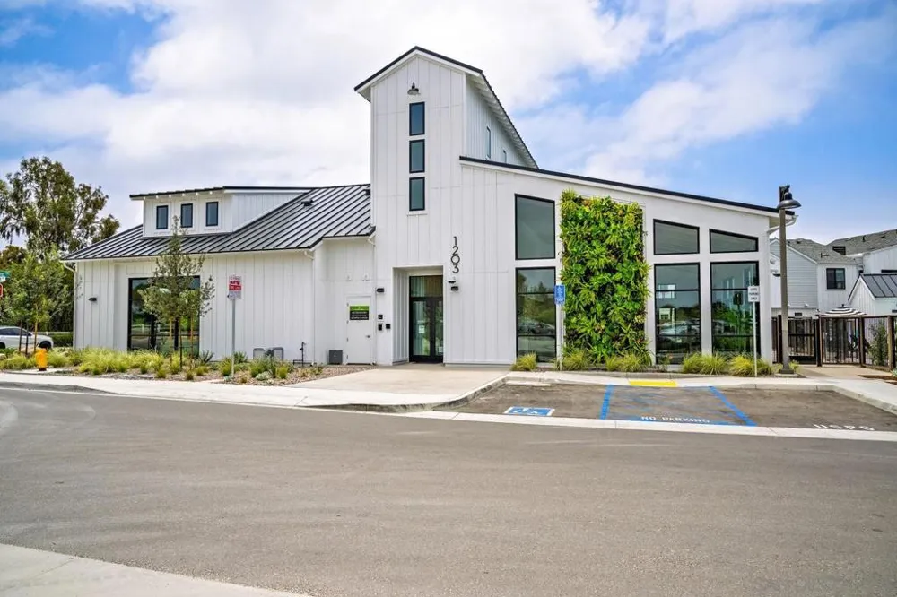 1101 Catania Ct #201 Encinitas, CA 92024