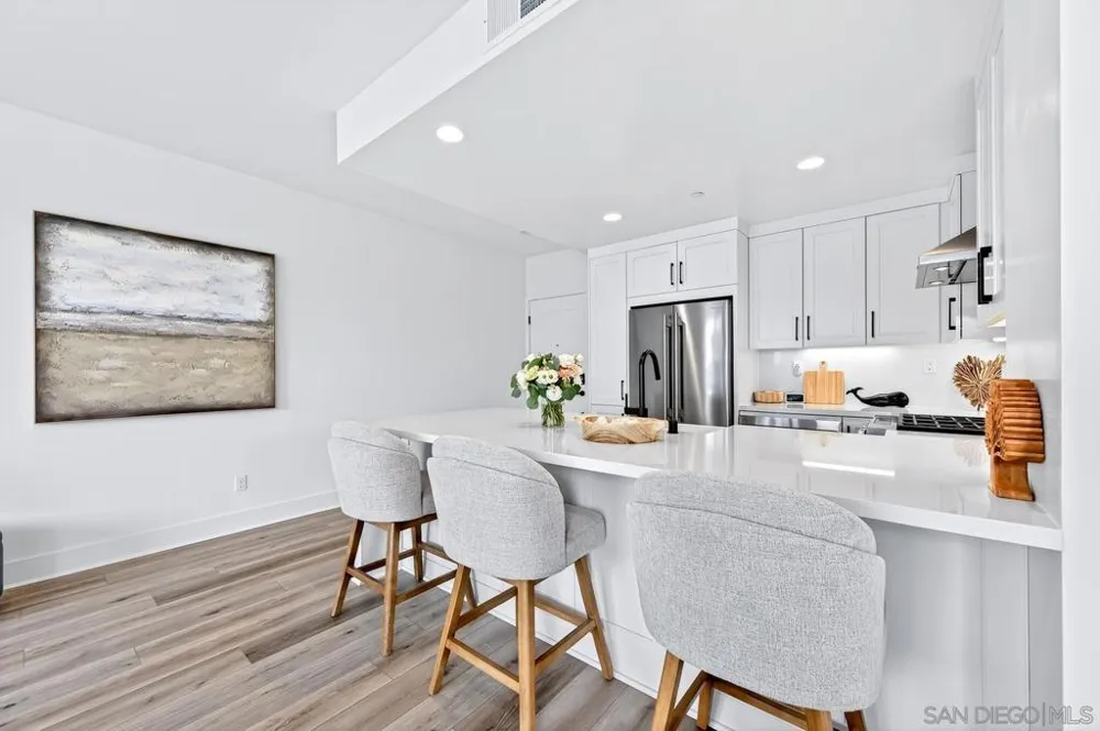 1101 Catania Ct #201 Encinitas, CA 92024