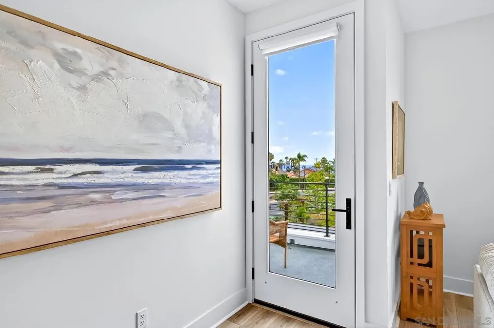 1101 Catania Ct #201 Encinitas, CA 92024