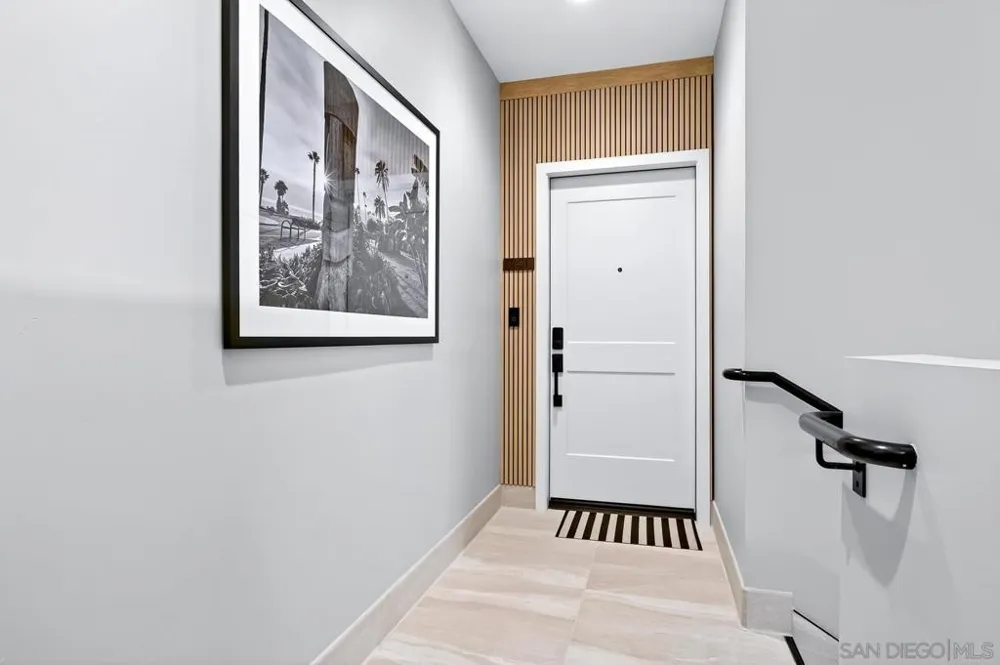 1101 Catania Ct #201 Encinitas, CA 92024