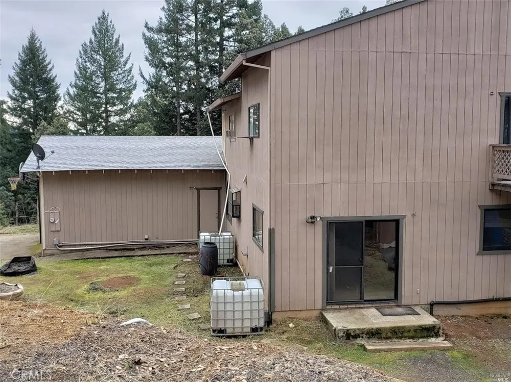 29600 Timberline Road Willits, CA 95490