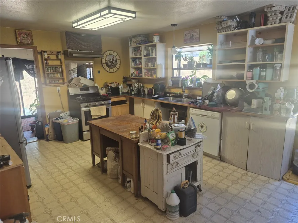 29600 Timberline Road Willits, CA 95490