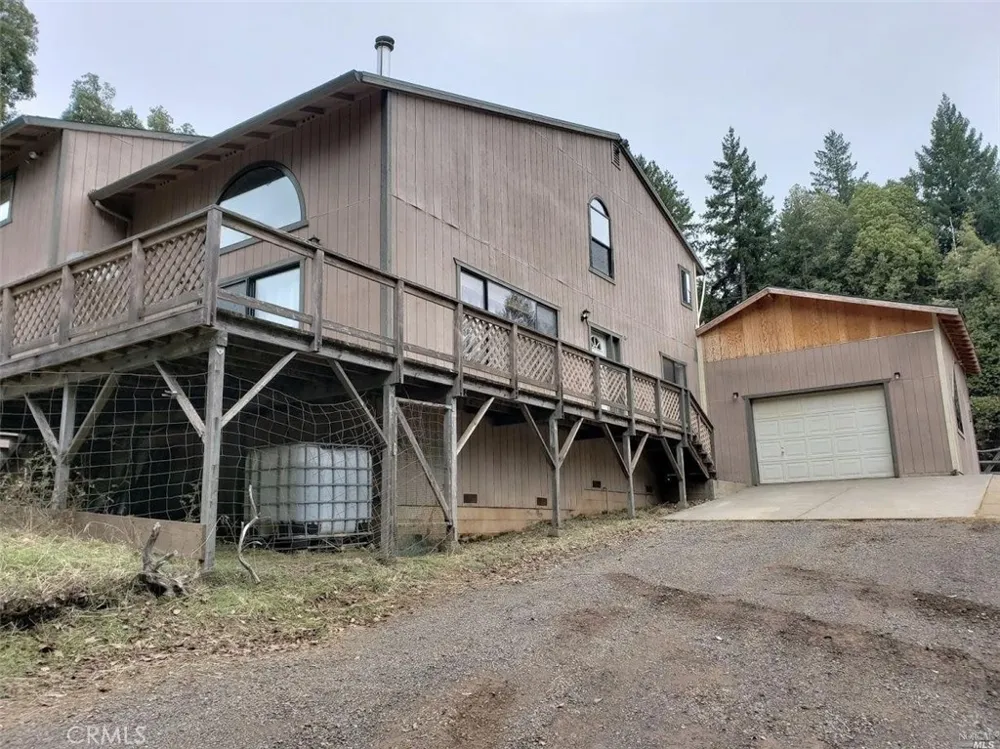 29600 Timberline Road Willits, CA 95490