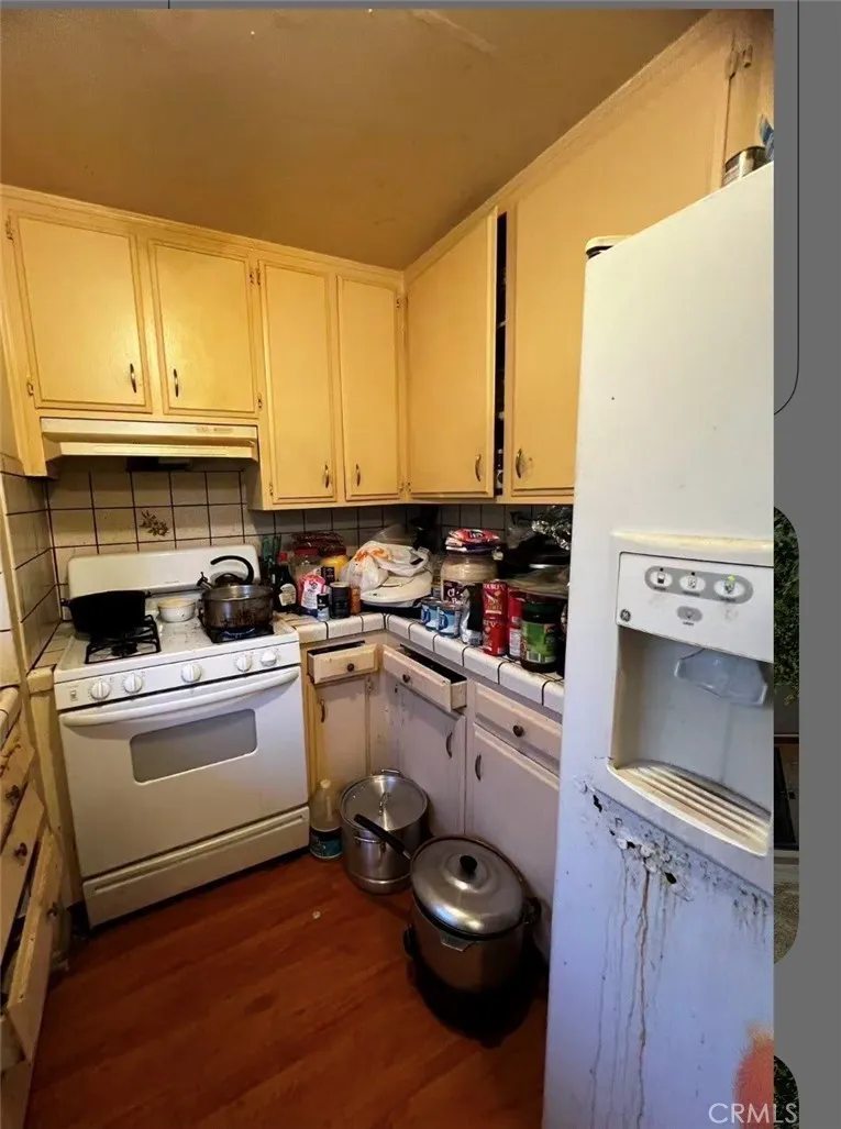 1011 W Avenue H12 Lancaster, CA 93534