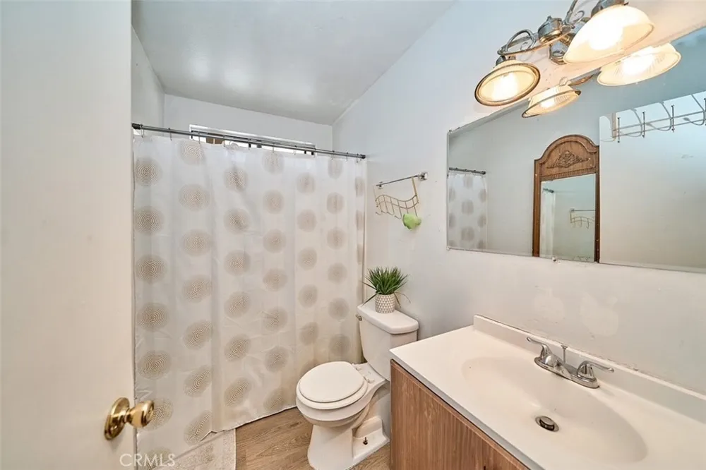 1011 W Avenue H12 Lancaster, CA 93534