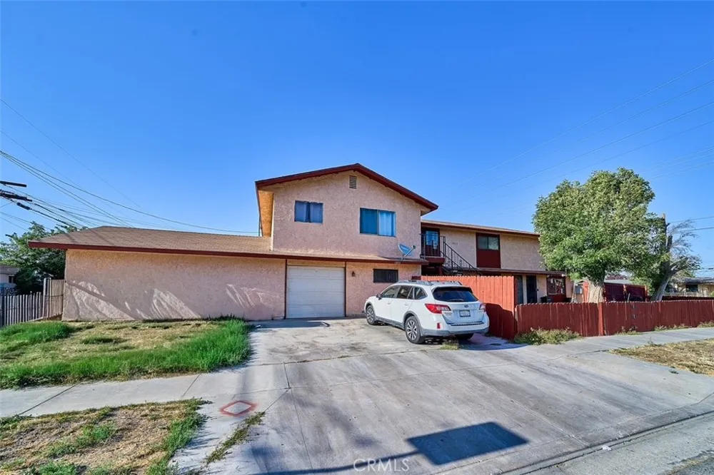 1011 W Avenue H12 Lancaster, CA 93534