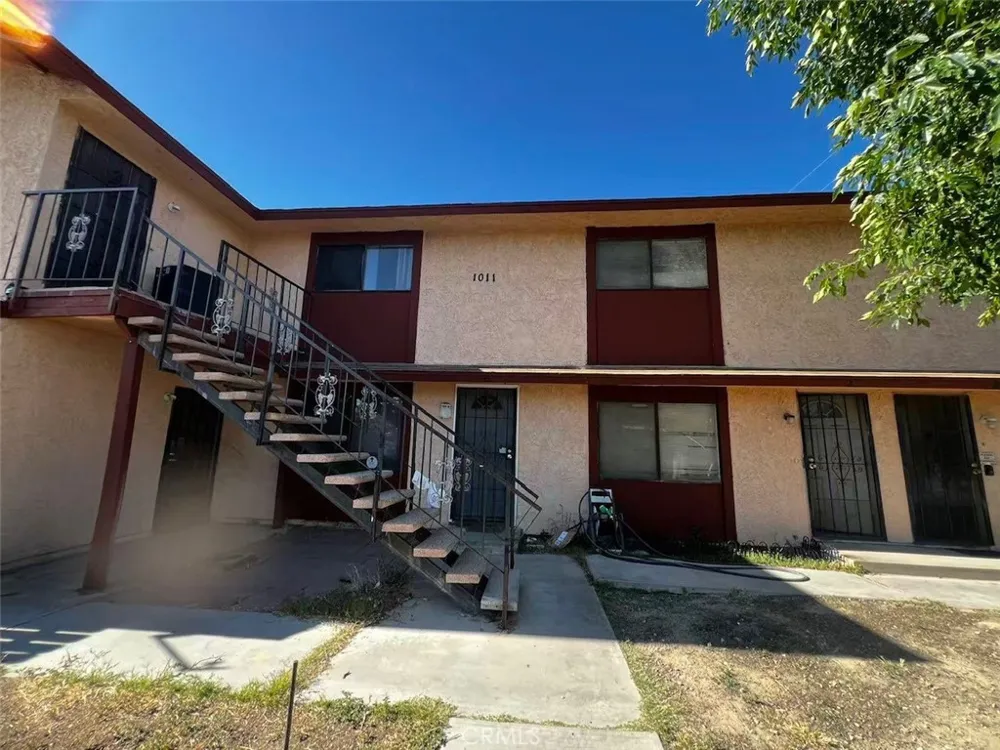 1011 W Avenue H12 Lancaster, CA 93534