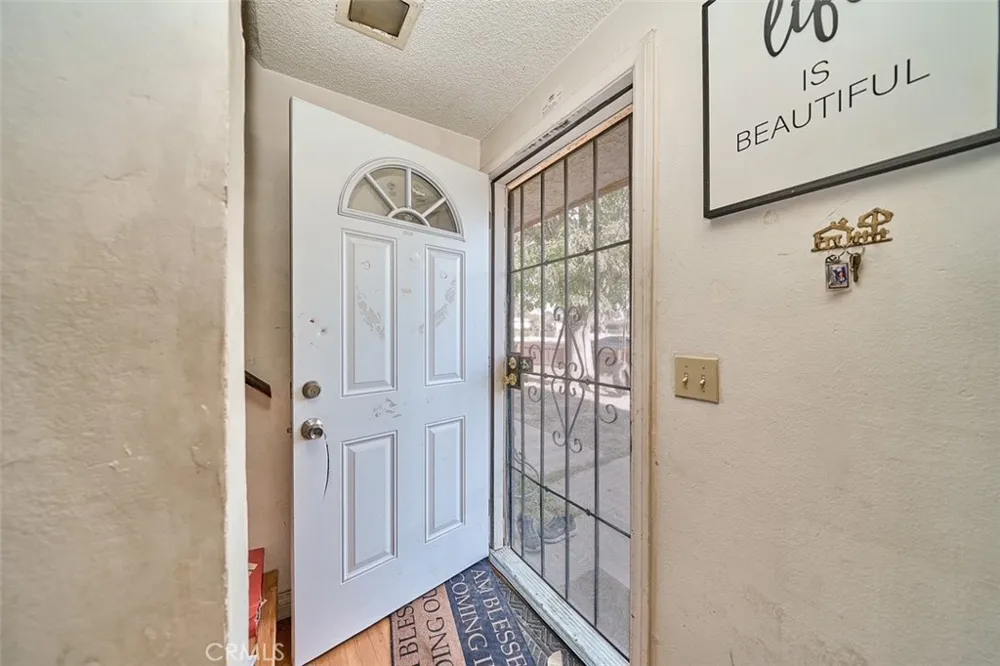 1011 W Avenue H12 Lancaster, CA 93534