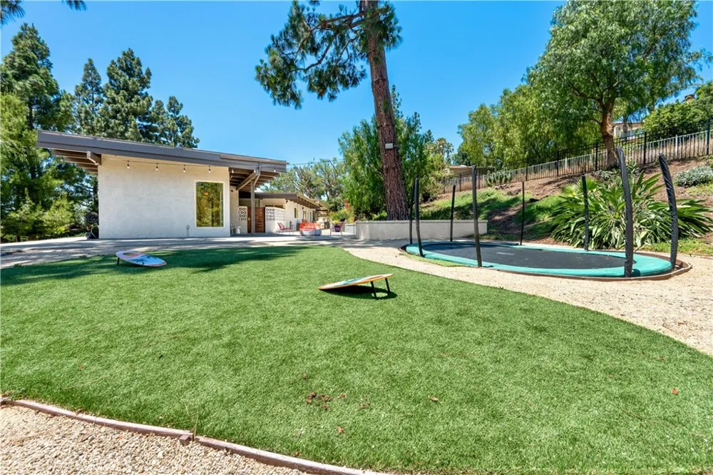 450 S Via Vista Road Anaheim Hills, CA 92808
