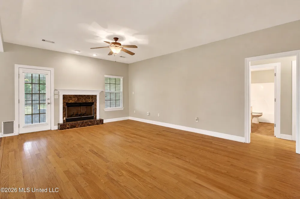 200 Glenwood Drive Carriere, MS 39426