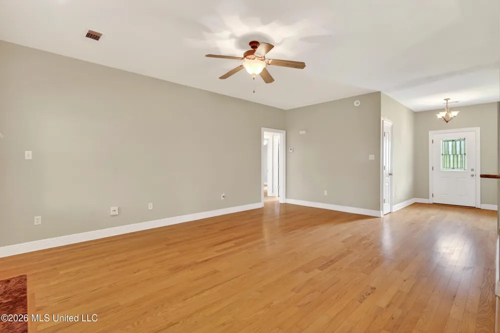 200 Glenwood Drive Carriere, MS 39426