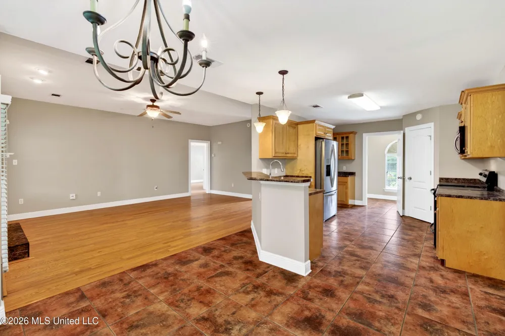200 Glenwood Drive Carriere, MS 39426