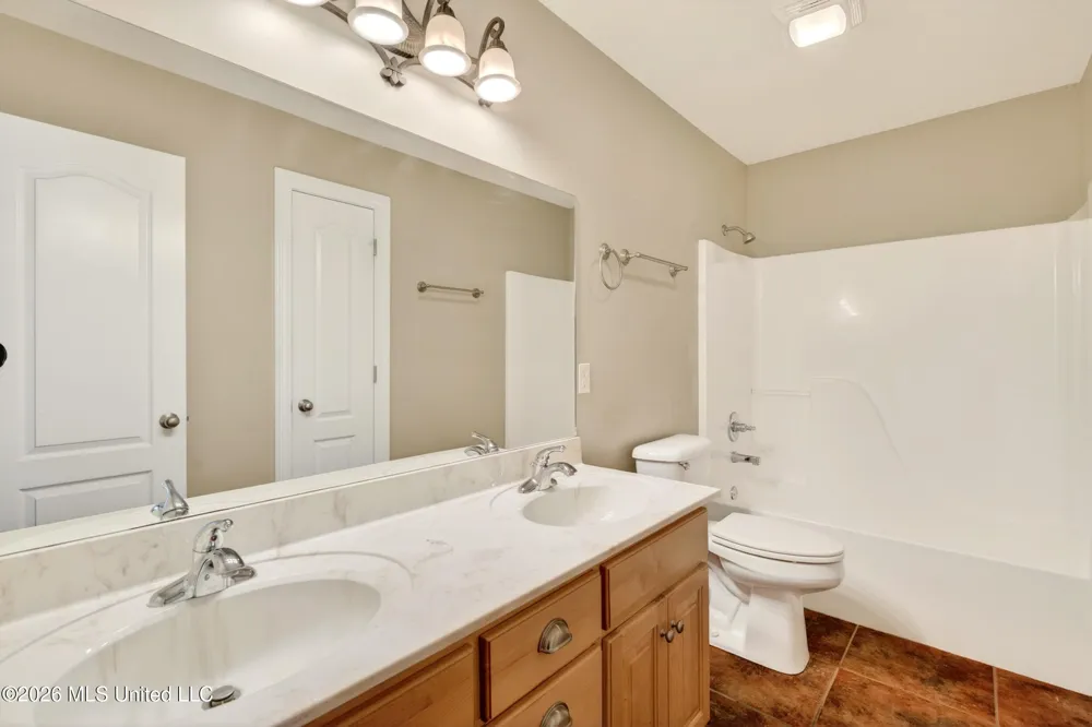 200 Glenwood Drive Carriere, MS 39426