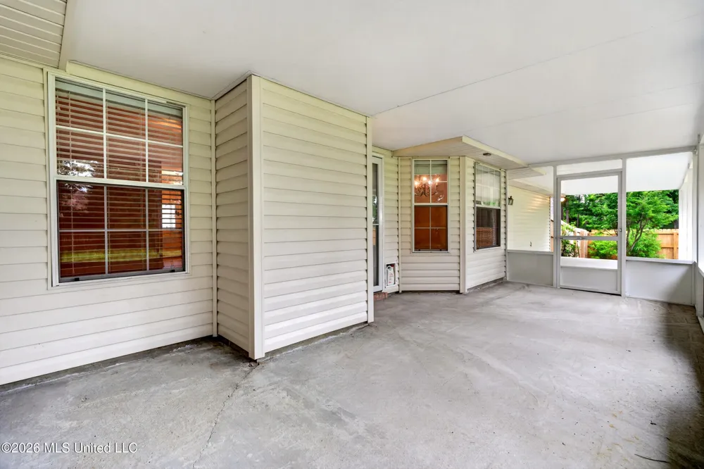 200 Glenwood Drive Carriere, MS 39426