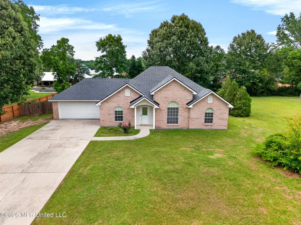 200 Glenwood Drive Carriere, MS 39426