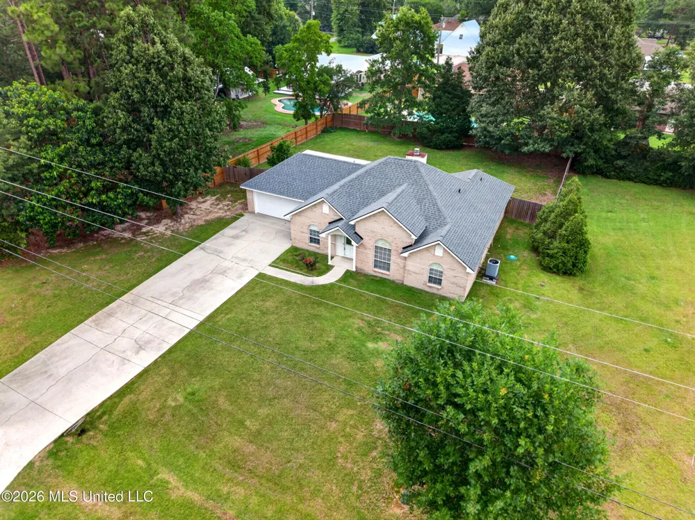 200 Glenwood Drive Carriere, MS 39426