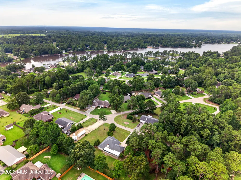 200 Glenwood Drive Carriere, MS 39426