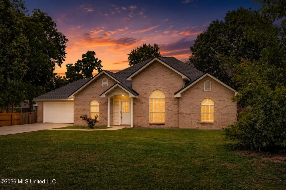200 Glenwood Drive Carriere, MS 39426
