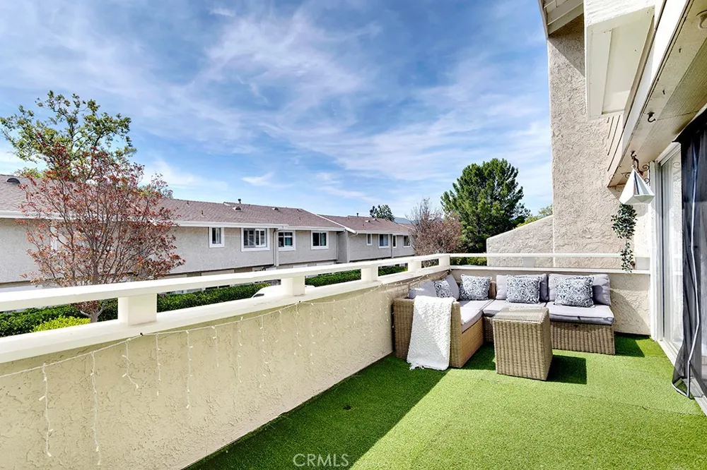 753 Warwick Ave Thousand Oaks, CA 91360