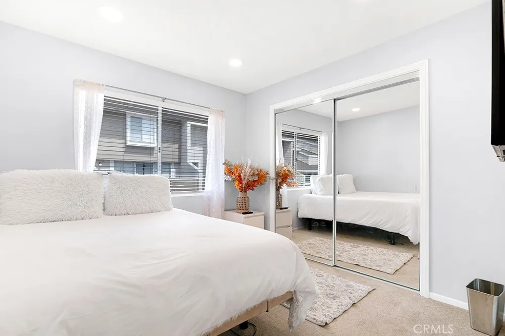 753 Warwick Ave Thousand Oaks, CA 91360