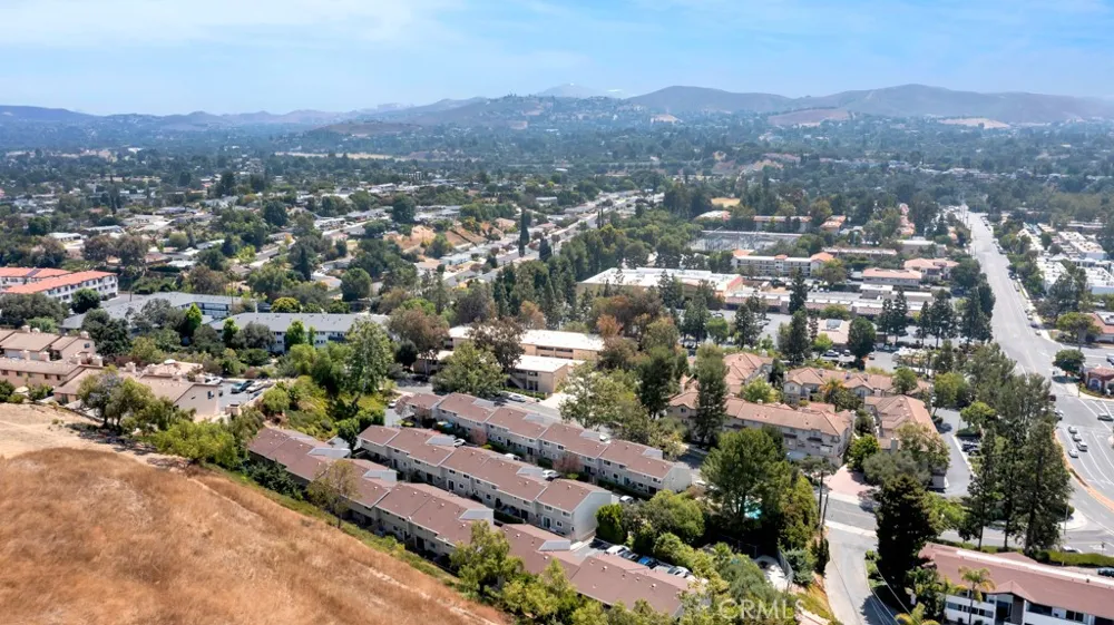 753 Warwick Ave Thousand Oaks, CA 91360