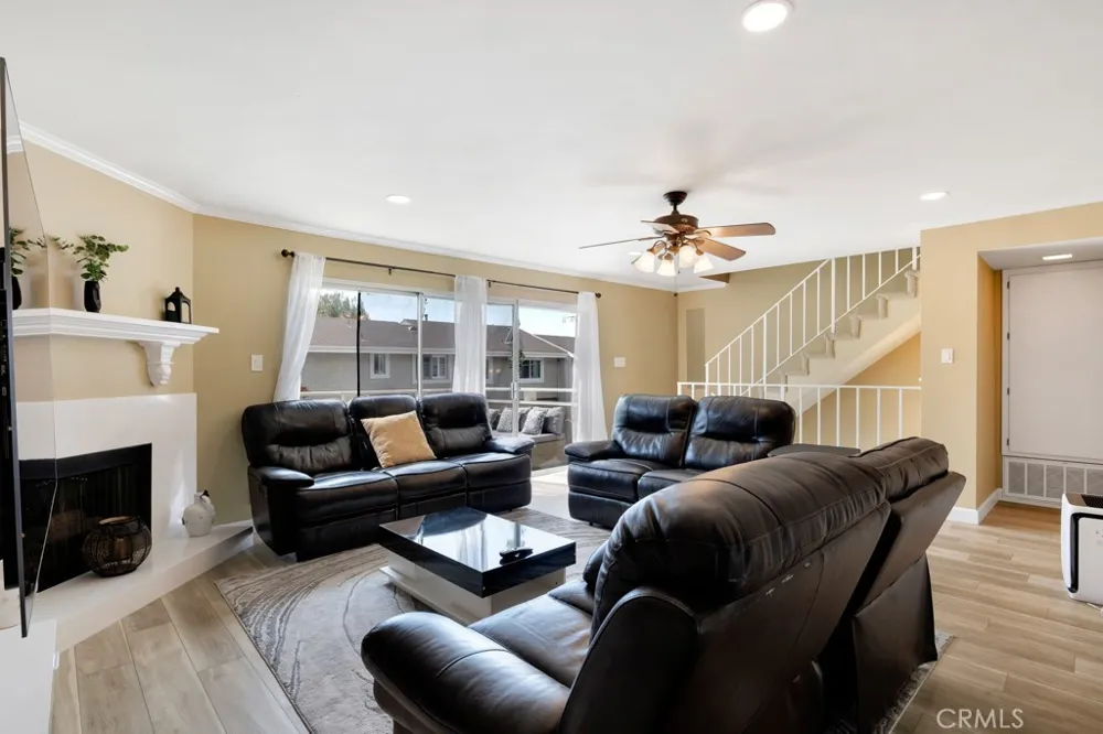 753 Warwick Ave Thousand Oaks, CA 91360