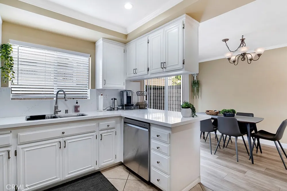 753 Warwick Ave Thousand Oaks, CA 91360