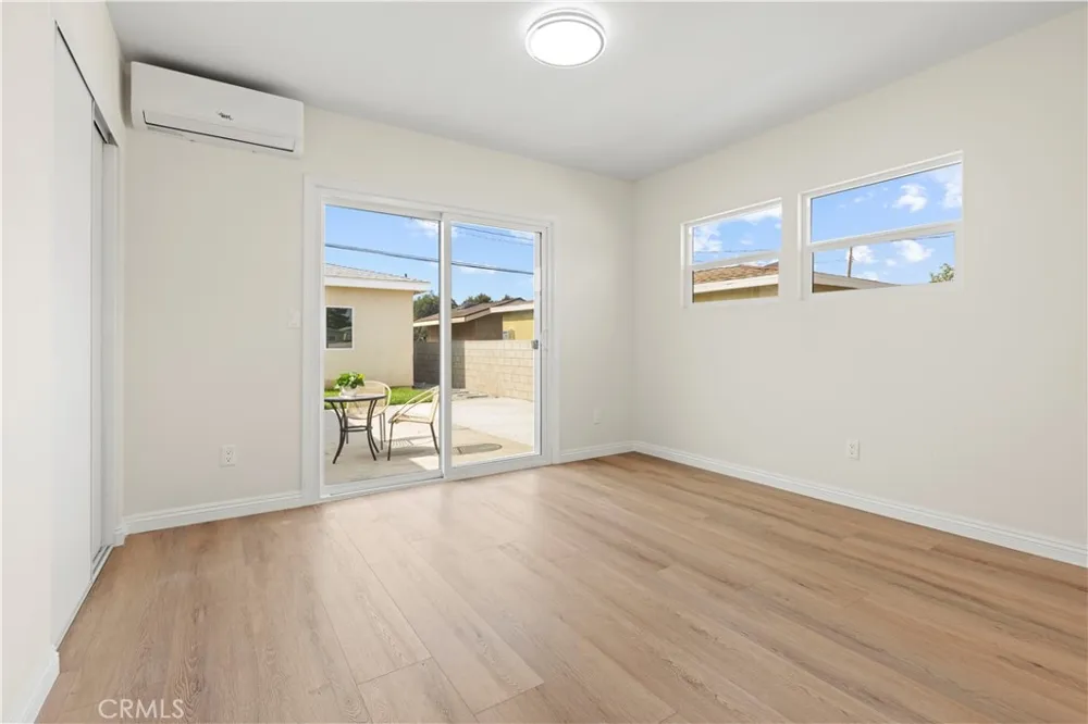 2516 E Walnut Creek West Covina, CA 91791