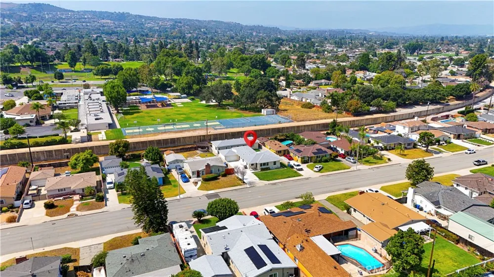2516 E Walnut Creek West Covina, CA 91791