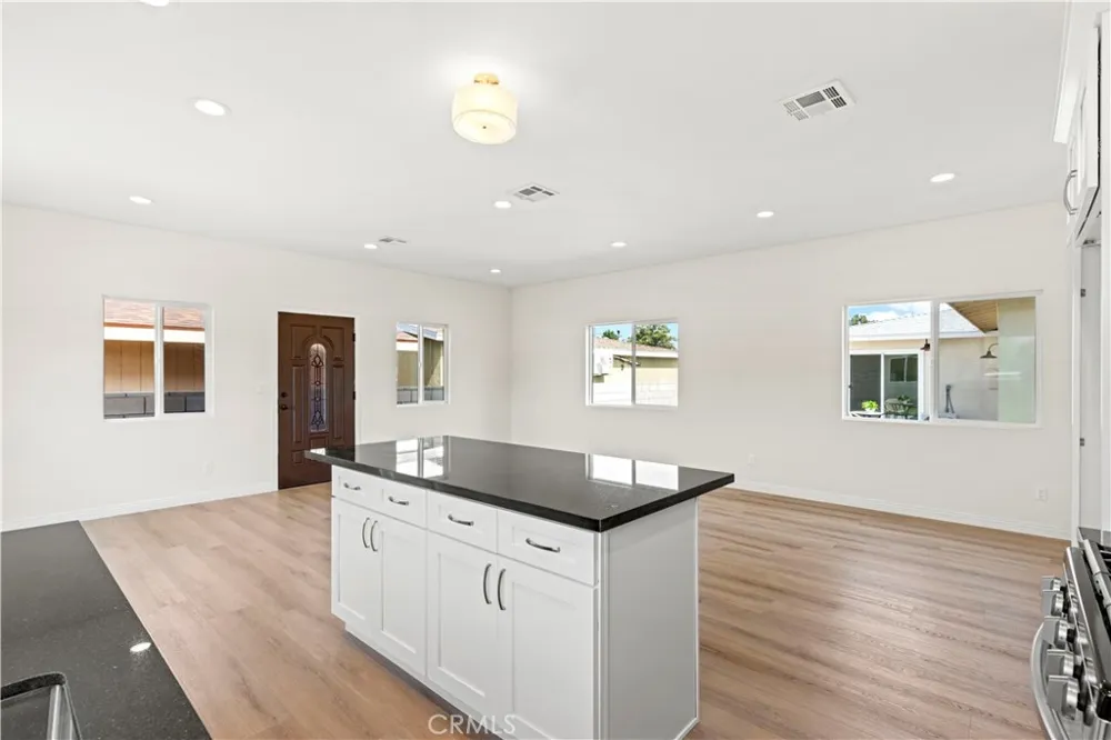 2516 E Walnut Creek West Covina, CA 91791
