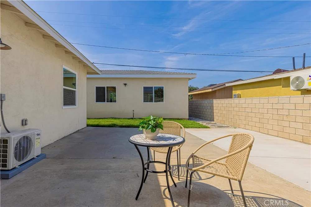 2516 E Walnut Creek West Covina, CA 91791