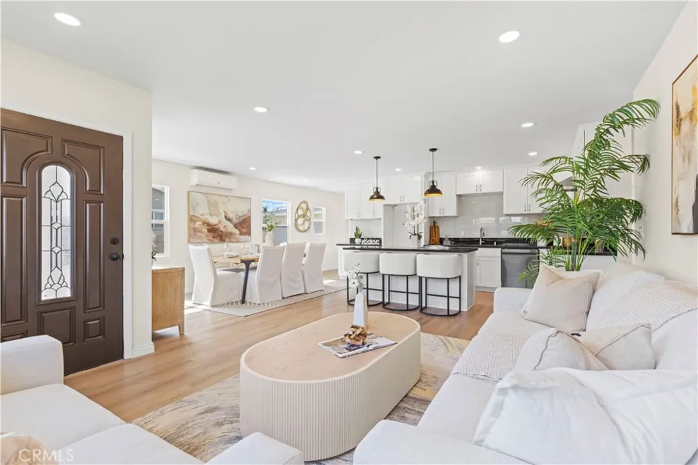 2516 E Walnut Creek West Covina, CA 91791