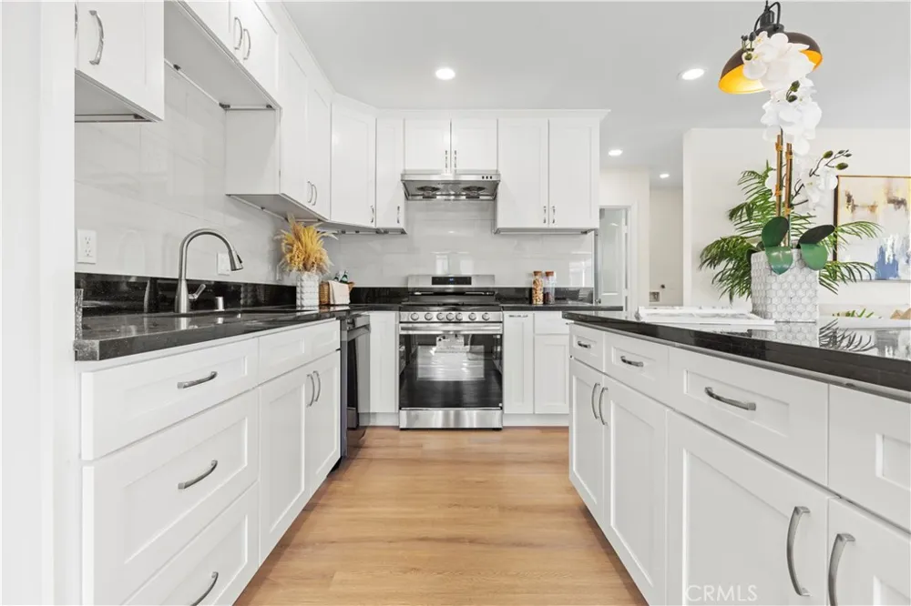 2516 E Walnut Creek West Covina, CA 91791