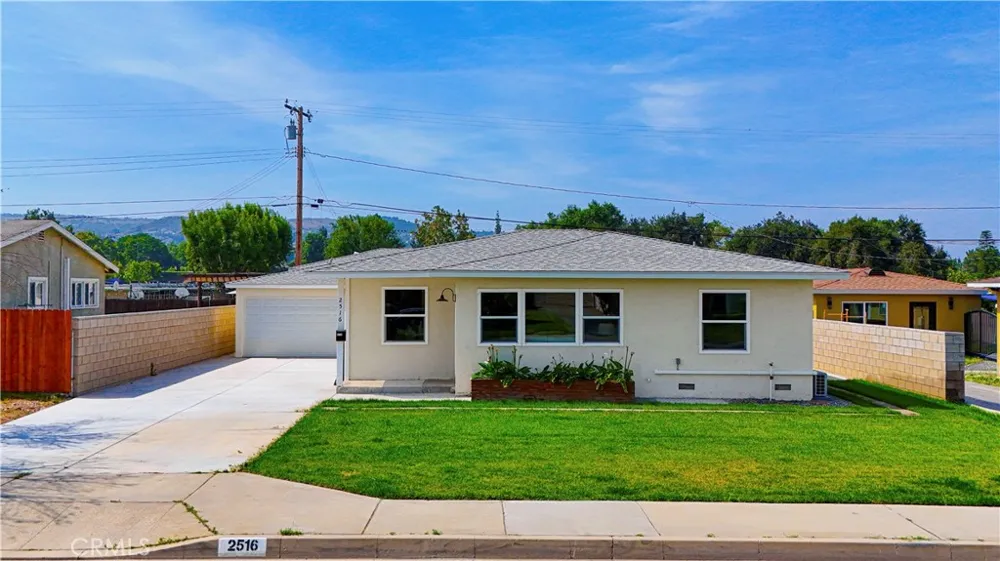 2516 E Walnut Creek West Covina, CA 91791