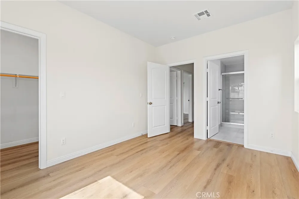 2516 E Walnut Creek West Covina, CA 91791