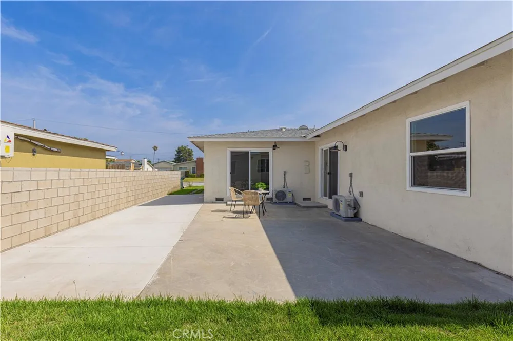 2516 E Walnut Creek West Covina, CA 91791