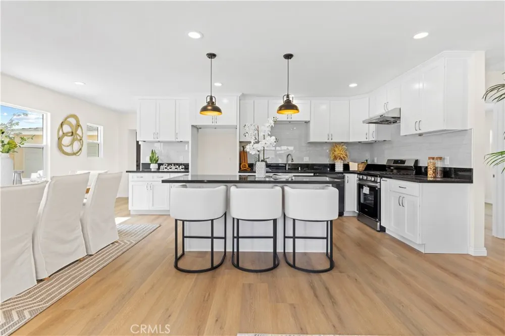 2516 E Walnut Creek West Covina, CA 91791