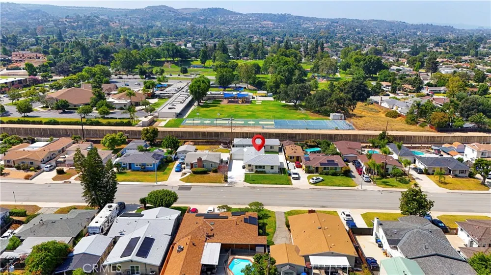 2516 E Walnut Creek West Covina, CA 91791