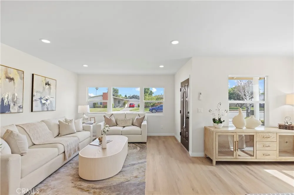 2516 E Walnut Creek West Covina, CA 91791