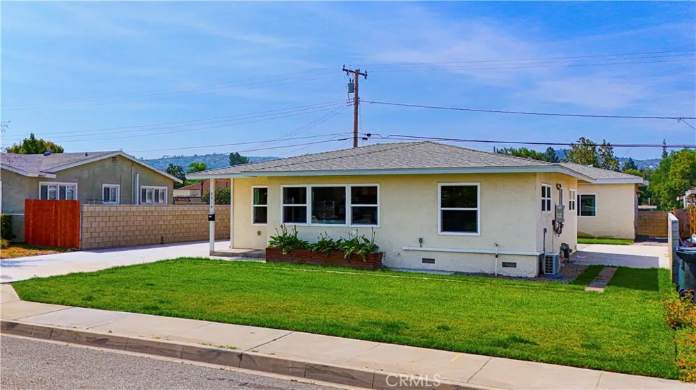 2516 E Walnut Creek West Covina, CA 91791