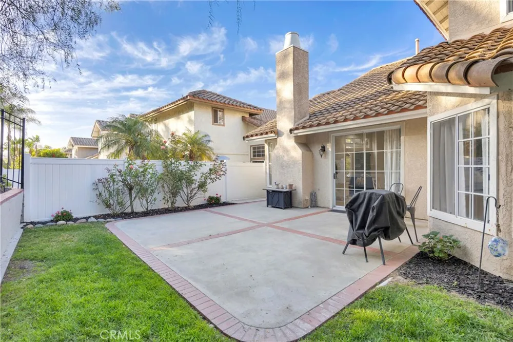 26275 Eva Street Laguna Hills, CA 92656