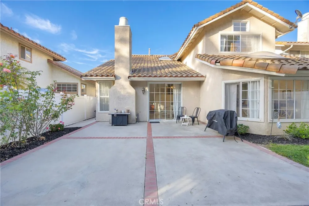26275 Eva Street Laguna Hills, CA 92656