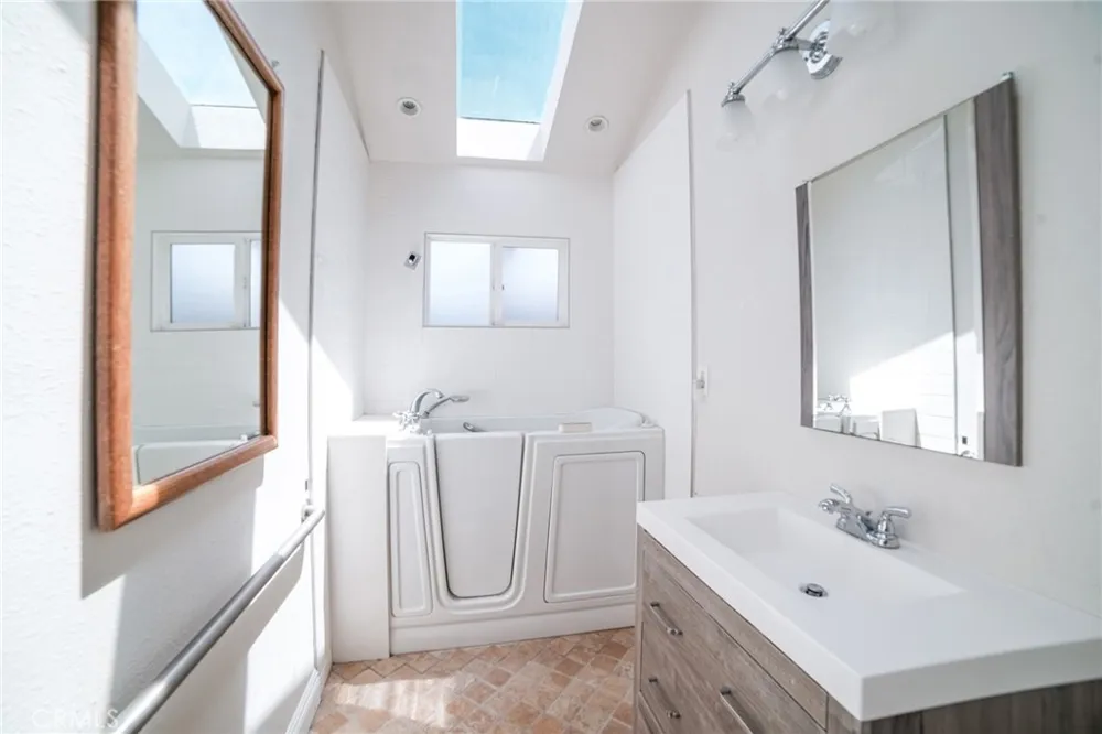 20828 Brighton Torrance, CA 90501